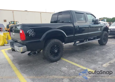 2015 Ford F-250 Lariat z USA, uszkodzony, nr VIN 1FT7W2BT7FED38359